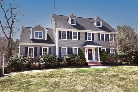 122 Elm St, North Reading, MA 01864