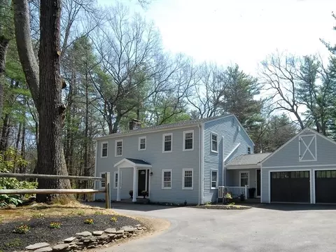 747 Old Marlboro Rd, Concord, MA 01742