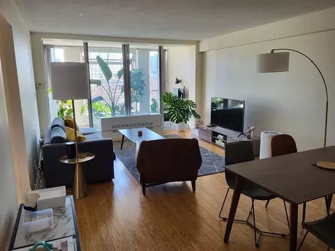 33 Pond Ave #915, Brookline, MA 02445