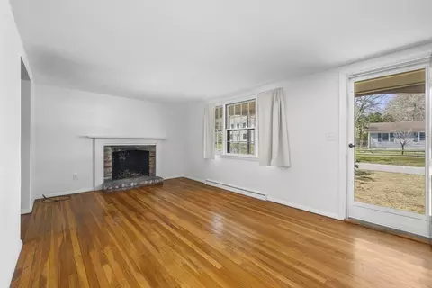 Living - 22 Longfellow Dr, Centerville, MA 02632 photo 2 of 4