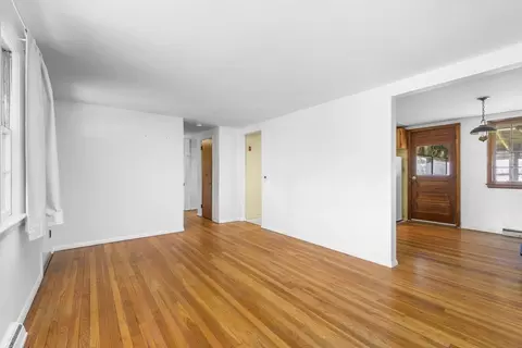 Living - 22 Longfellow Dr, Centerville, MA 02632 photo 4 of 4