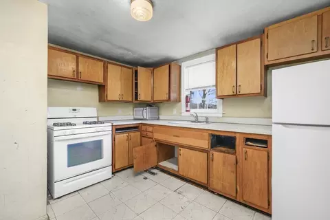 Kitchen - 22 Longfellow Dr, Centerville, MA 02632 photo 2 of 3