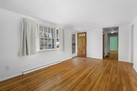 Living - 22 Longfellow Dr, Centerville, MA 02632 photo 3 of 4