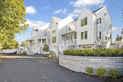 15 Jewett Pl #B, Newton, MA 02458