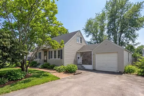 46 Lancaster Ln, Norwood, MA 02062