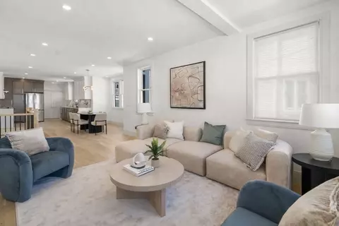 10-12 Clyde Rd, Watertown, MA 02472