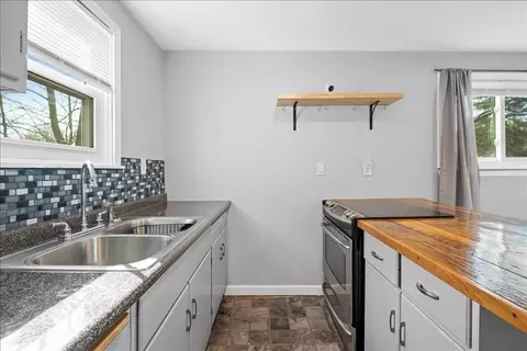 12 New St, Webster, MA 01570 photo 6