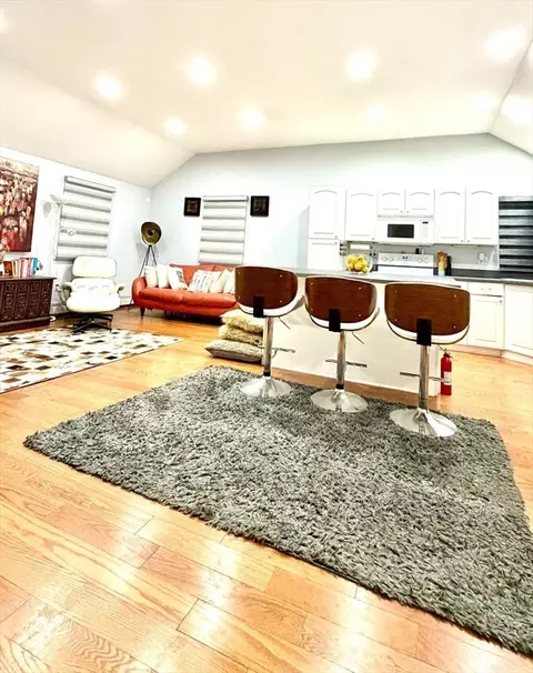 33 Winter St #2, Franklin, MA 02038