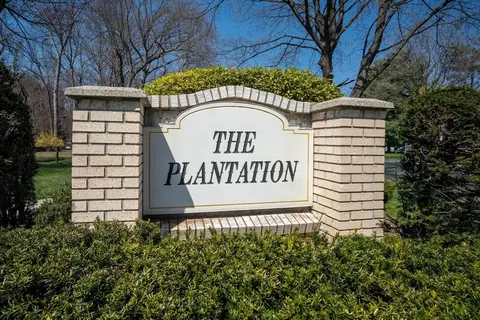 106 Plantation Dr #106, Agawam, MA 01001