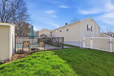 28 Drumlin Rd, Springfield, MA 01108 photo 36