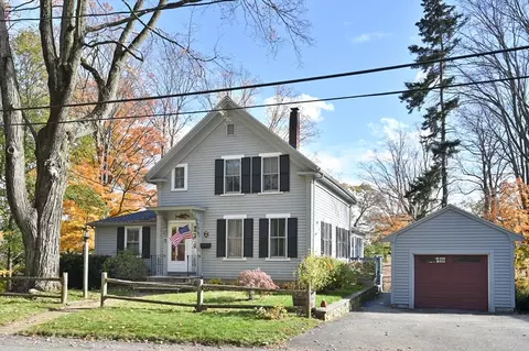 14 Federal St, Reading, MA 01867