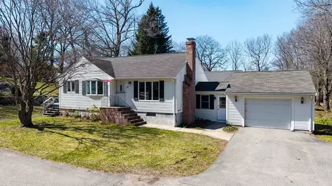 17 Walters Ave, Dedham, MA 02026 photo 2