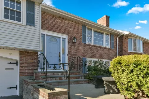 72 Stivaletta Dr, Dedham, MA 02026 photo 4