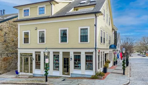 30 Centre St #2, New Bedford, MA 02740