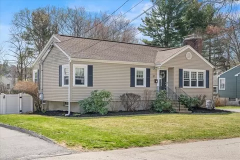 27 Bruce Ave, Shrewsbury, MA 01545