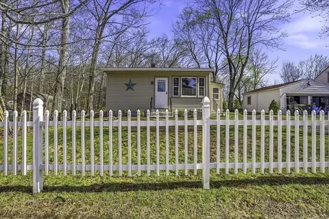 71 Pickering Ave, Bellingham, MA 02019