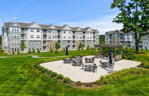 5 Peters Farm Way #307, Westborough, MA 01581