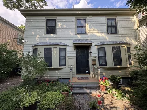 237-239 Mt Auburn St, Cambridge, MA 02138