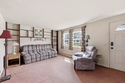 Living - 135 Pine Acre Rd, Springfield, MA 01129 photo 3 of 5