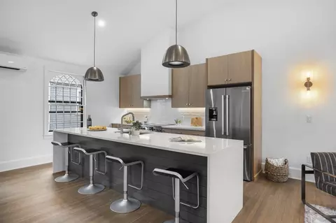 132 134 Elm St #132, Marblehead, MA 01945