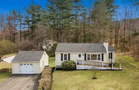 41 Clinton Rd, Sterling, MA 01564