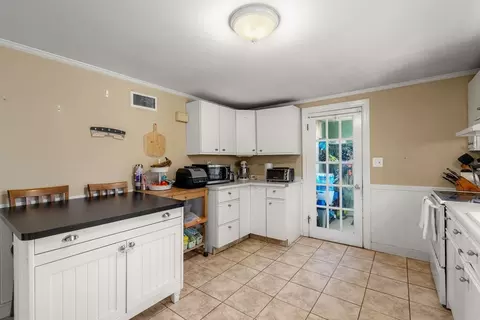 Kitchen - 35 Macarthur Rd, Beverly, MA 01915 photo 3 of 3