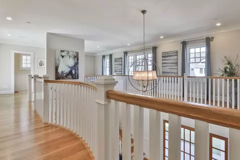 Entry Way - 5 Coastline Dr, Mashpee, MA 02649 photo 4 of 5