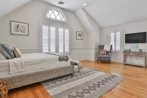 Bedroom - 5 Coastline Dr, Mashpee, MA 02649 photo 9 of 9