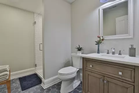 Bath - 5 Coastline Dr, Mashpee, MA 02649 photo 4 of 5