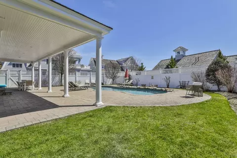 Exterior - 5 Coastline Dr, Mashpee, MA 02649 photo 2 of 4