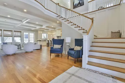 Entry Way - 5 Coastline Dr, Mashpee, MA 02649 photo 2 of 5