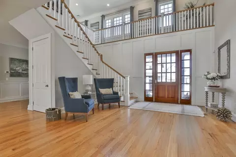Entry Way - 5 Coastline Dr, Mashpee, MA 02649 photo 1 of 5