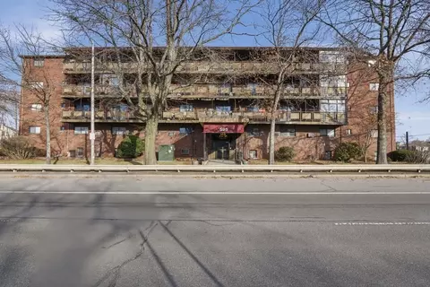 595 Revere Beach Pkwy #5, Revere, MA 02151