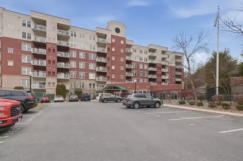 36 Village Rd #613, Middleton, MA 01949