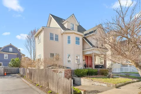 92 Sheridan Ave, Medford, MA 02155