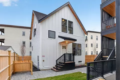 192 Washington St #R, Somerville, MA 02143