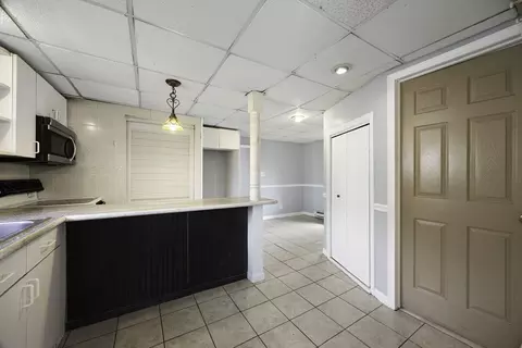 28 Maple St, Chicopee, MA 01020 photo 12