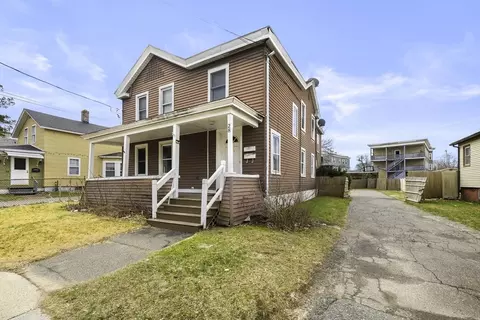 28 Maple St, Chicopee, MA 01020 photo 4