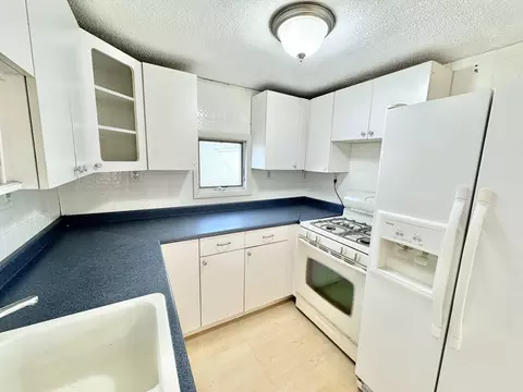 28 Maple St, Chicopee, MA 01020 photo 26