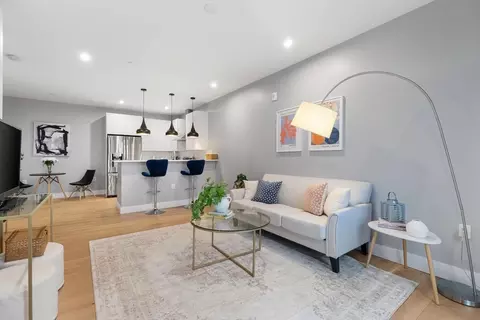 60 Cross St E #103, Somerville, MA 02145