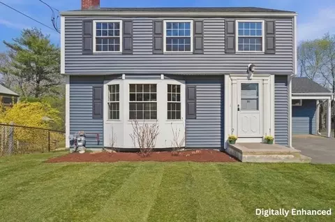 81 Forest St, Weymouth, MA 02190