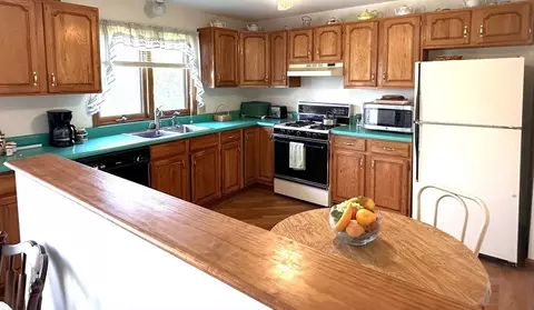 175 College Park Rd, Fall River, MA 02720 photo 4