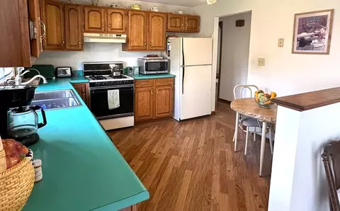 175 College Park Rd, Fall River, MA 02720 photo 3