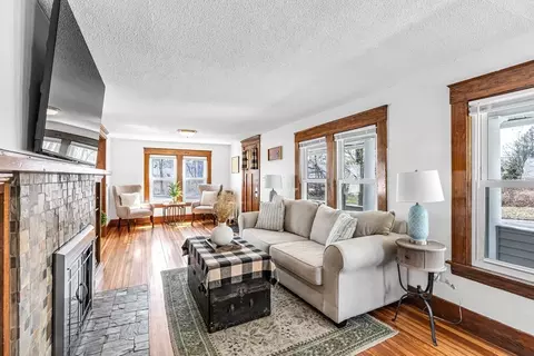 61 Spencer St, Springfield, MA 01118 photo 4