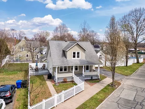 61 Spencer St, Springfield, MA 01118
