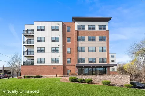 999 Hancock St #502, Quincy, MA 02169