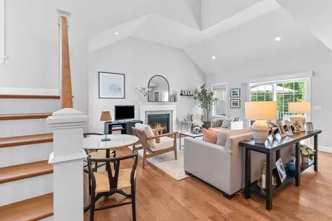 Entry Way - 24 Cobblestone Cir, Mashpee, MA 02649 photo 2 of 4