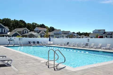 Exterior - 24 Cobblestone Cir, Mashpee, MA 02649 photo 8 of 9