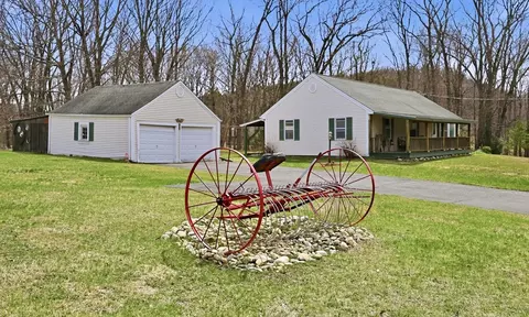 240 Upper Rd, Deerfield, MA 01342