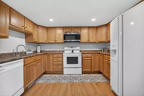 43 Mohawk Dr, Gardner, MA 01440 photo 31